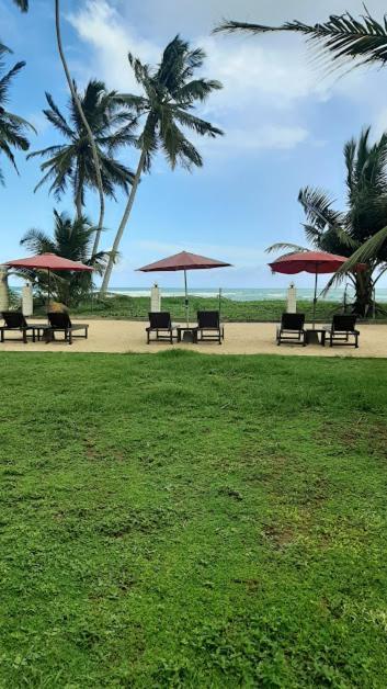 Akurala Beach Boutique Resort Exterior foto
