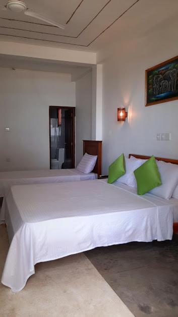 Akurala Beach Boutique Resort Exterior foto