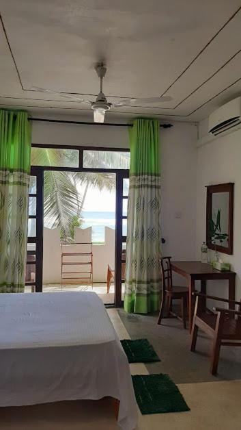 Akurala Beach Boutique Resort Exterior foto